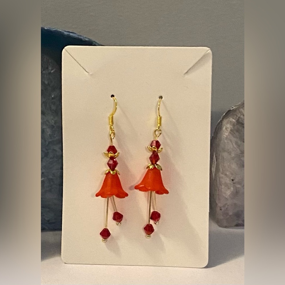 NEW Acrylic flower earrings